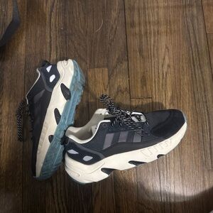 Adidas Men's Black and White Sneakers